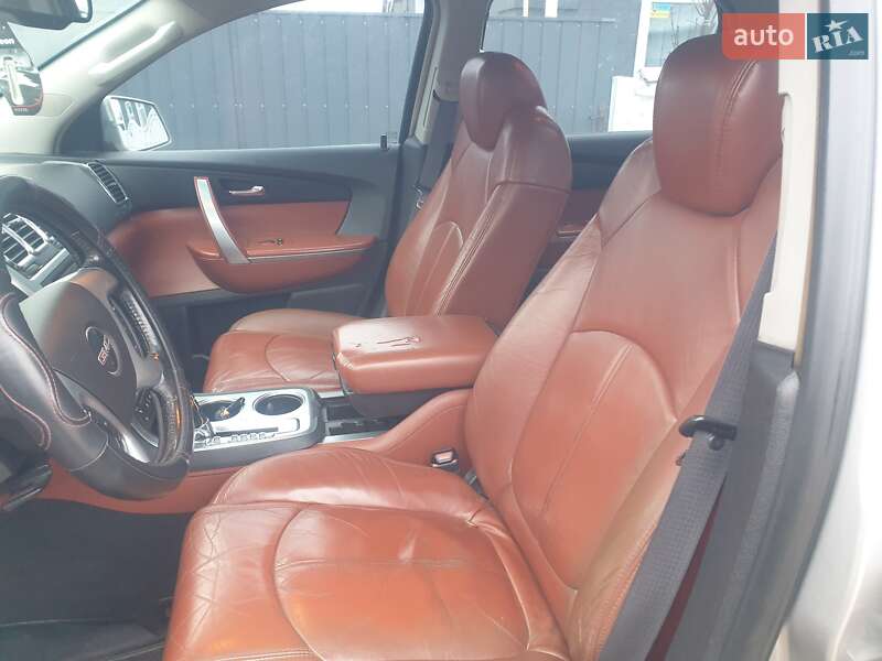 Внедорожник / Кроссовер GMC Acadia 2007 в Знаменке