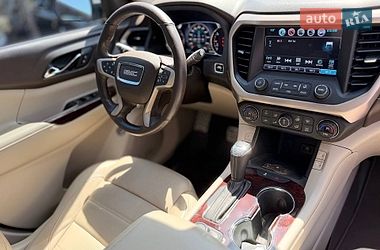Внедорожник / Кроссовер GMC Acadia 2016 в Кривом Роге