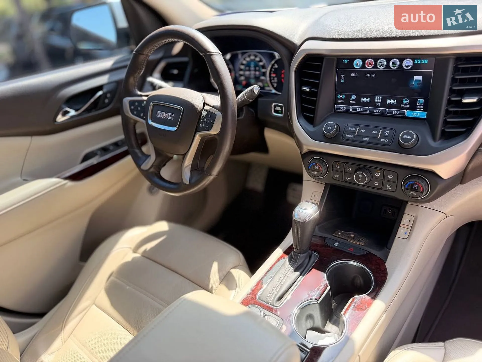 2016 GMC Acadia - мініатюра 16