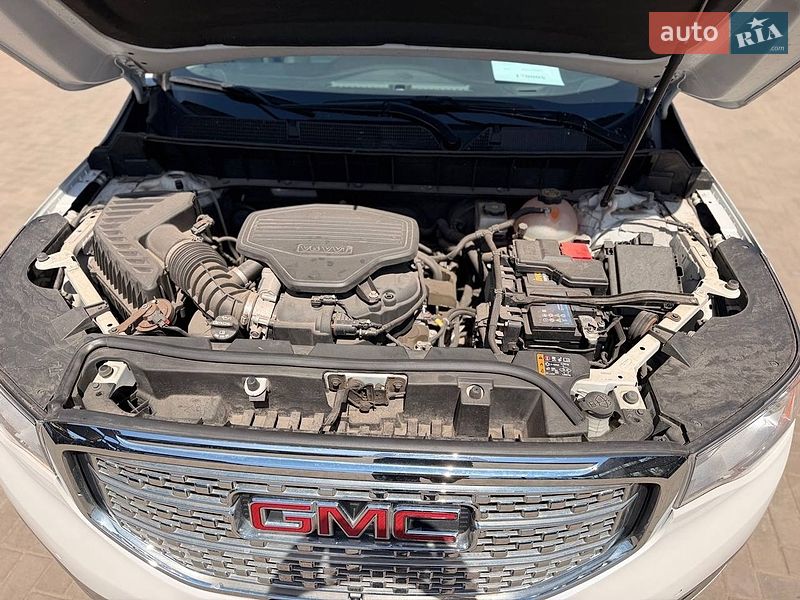 Внедорожник / Кроссовер GMC Acadia 2016 в Кривом Роге