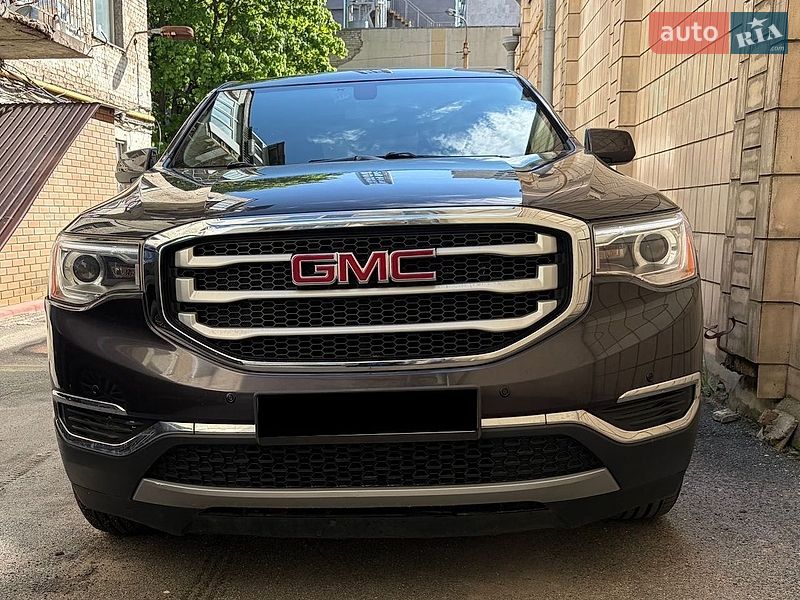 Внедорожник / Кроссовер GMC Acadia 2018 в Киеве