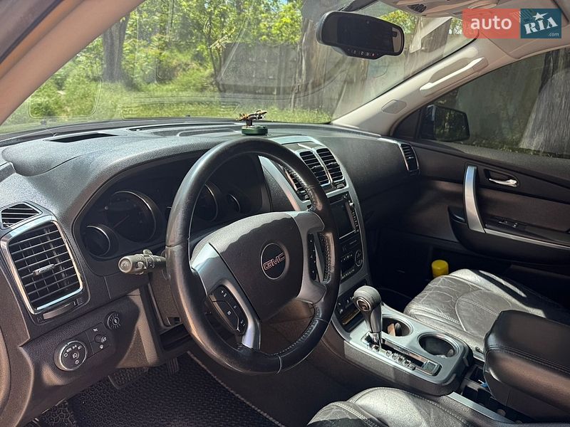 Внедорожник / Кроссовер GMC Acadia 2007 в Николаеве