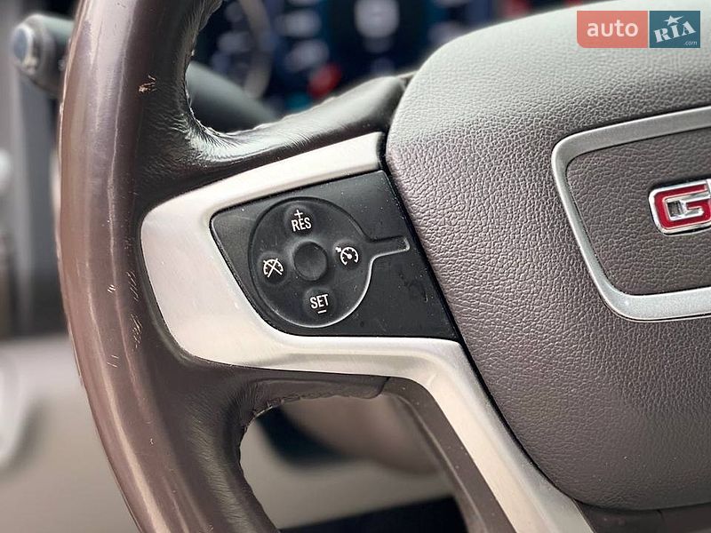 Позашляховик / Кросовер GMC Acadia 2016 в Києві