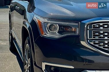 Позашляховик / Кросовер GMC Acadia 2017 в Києві