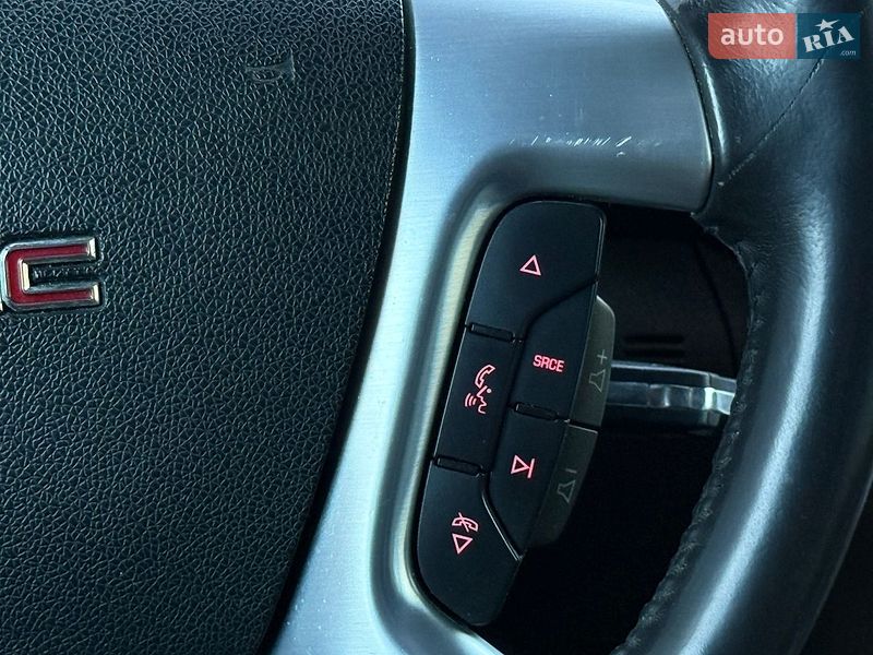 Внедорожник / Кроссовер GMC Acadia 2014 в Николаеве