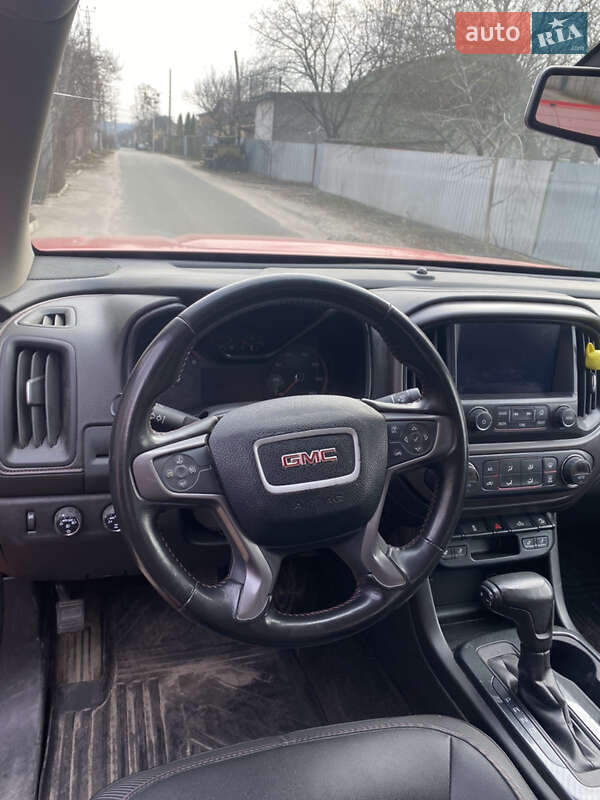 Пікап GMC Canyon 2014 в Бучі