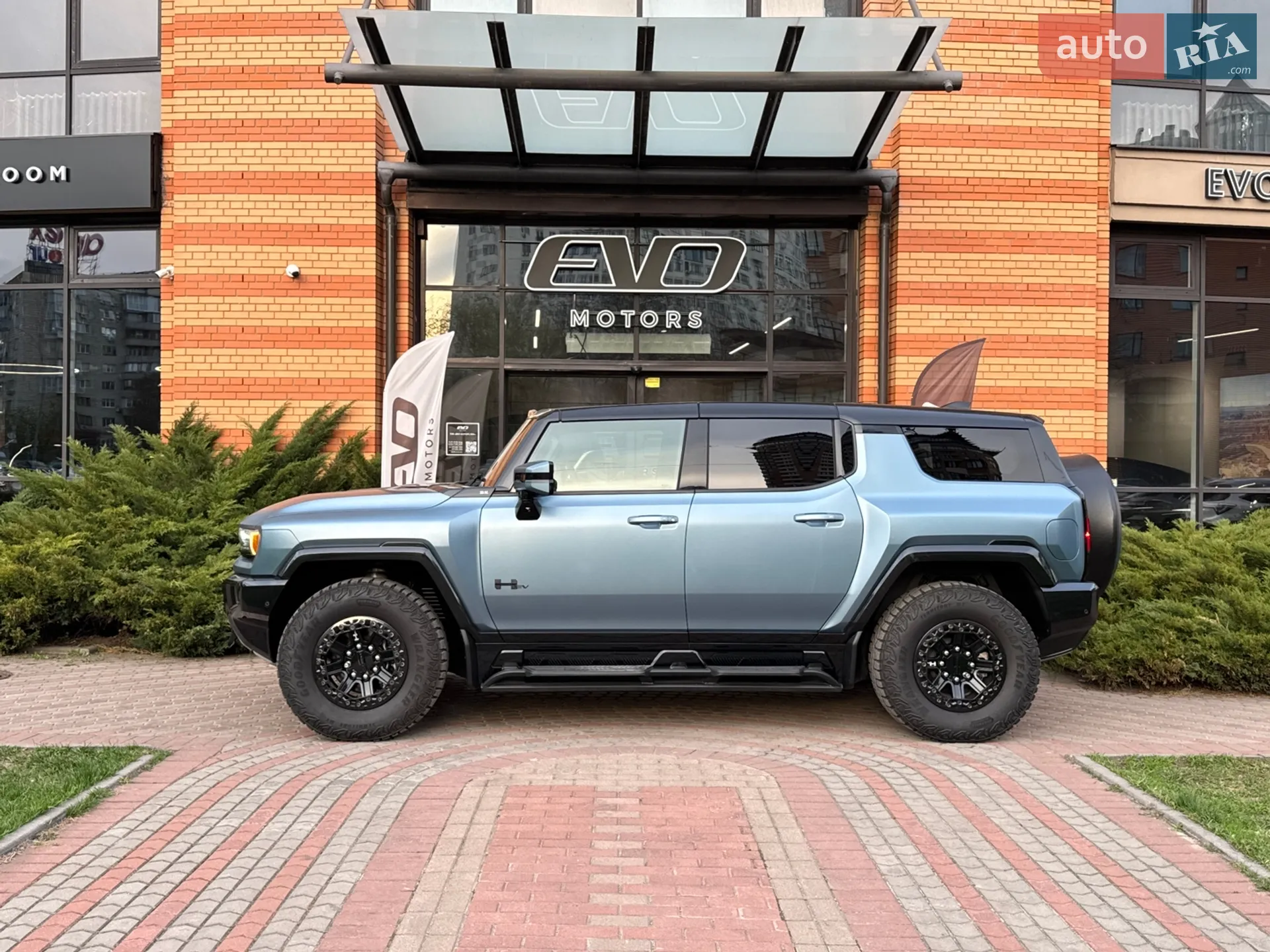 2024 GMC Hummer EV - мініатюра 4