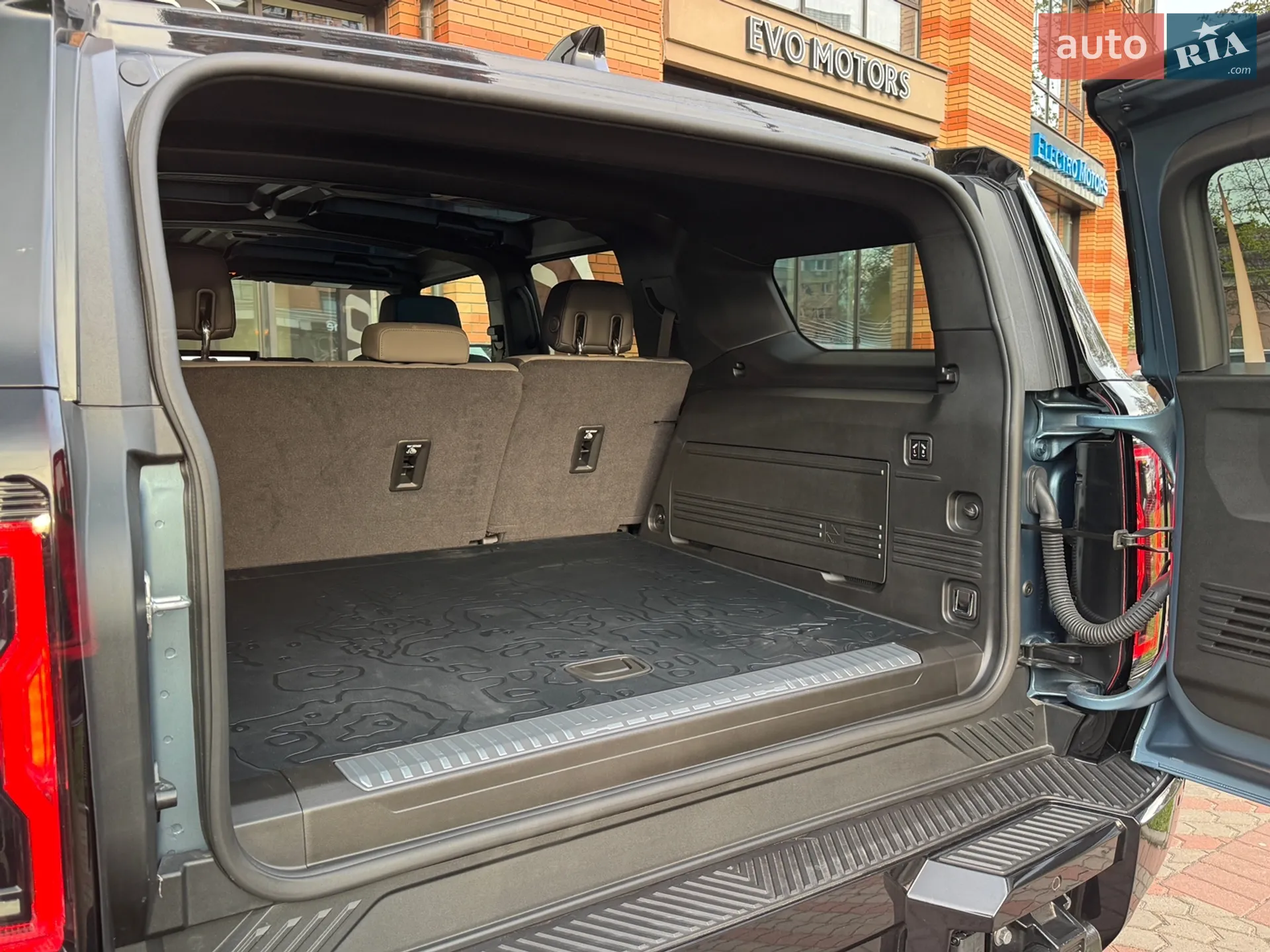 2024 GMC Hummer EV - мініатюра 13