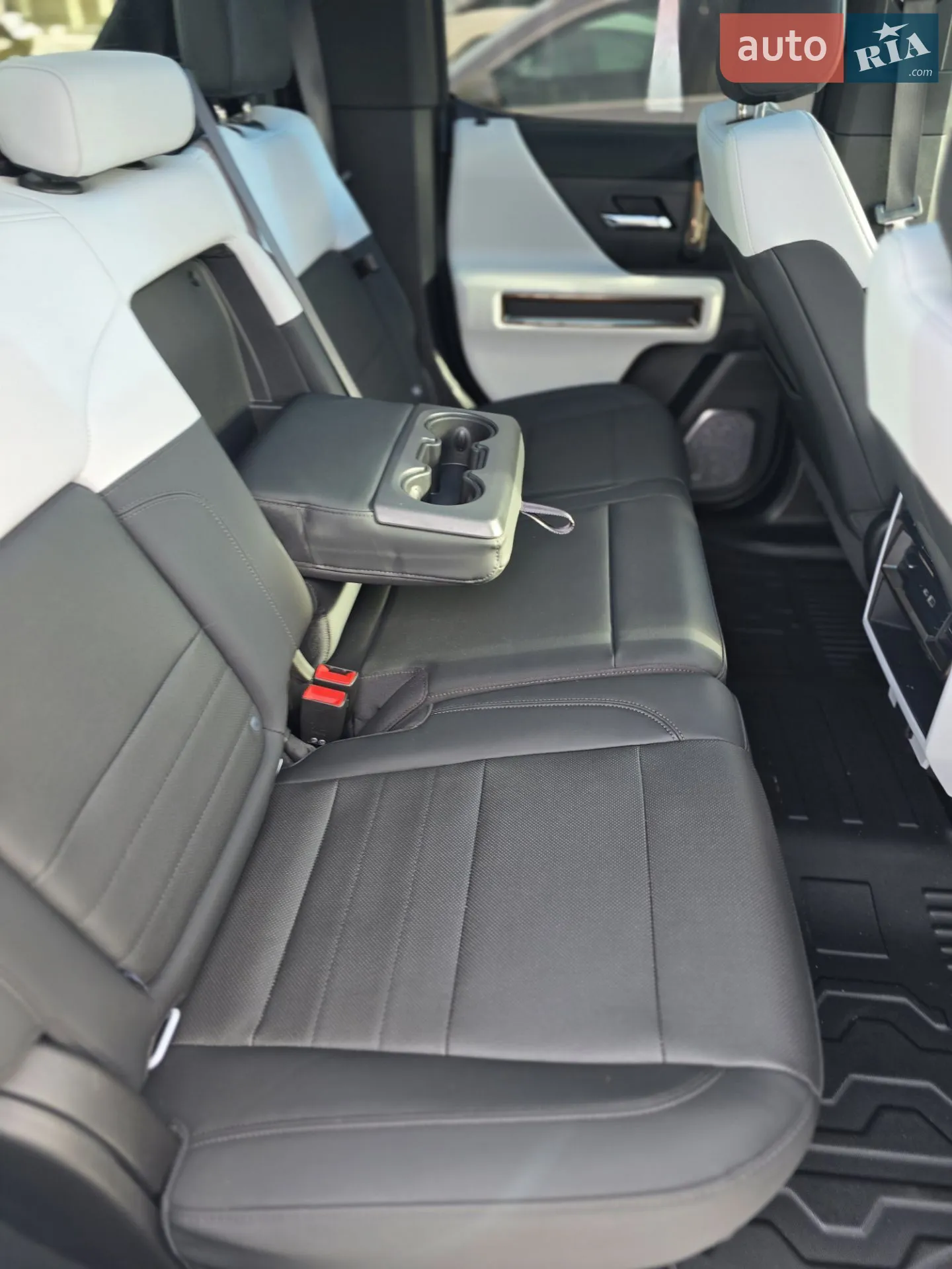 2023 GMC Hummer EV - мініатюра 51