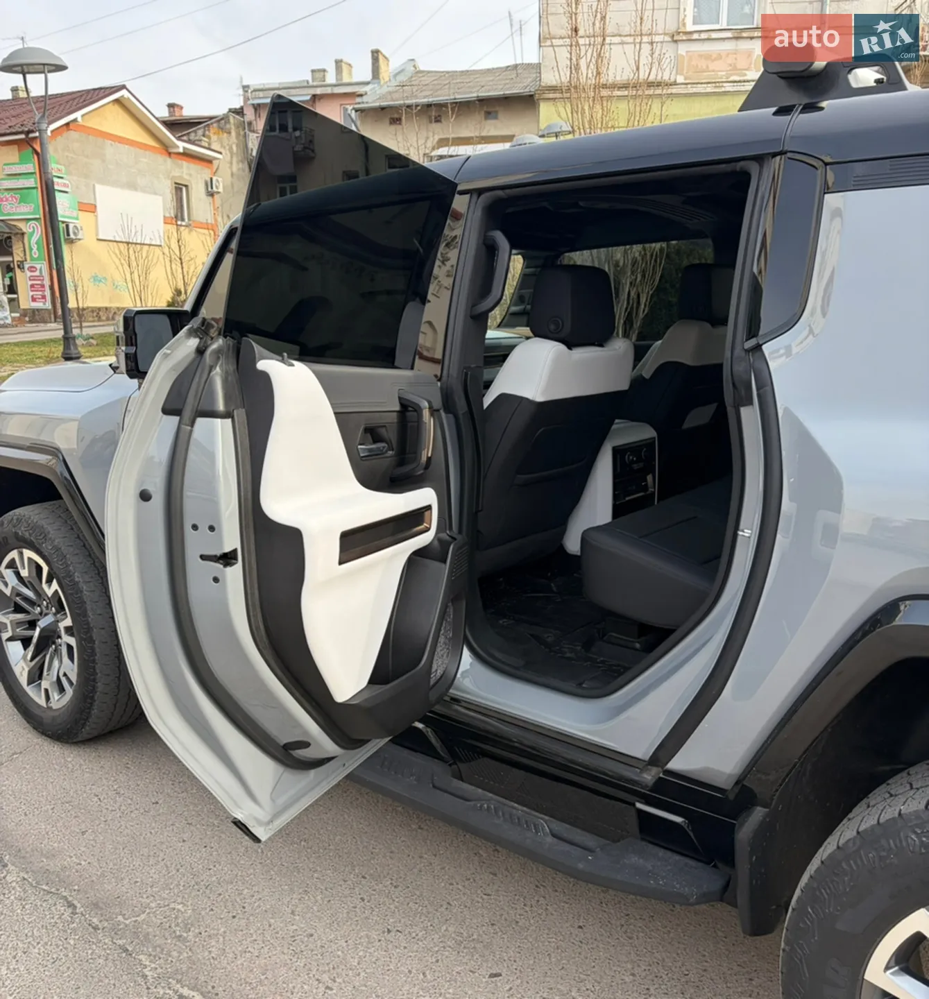 2024 GMC Hummer EV - мініатюра 16