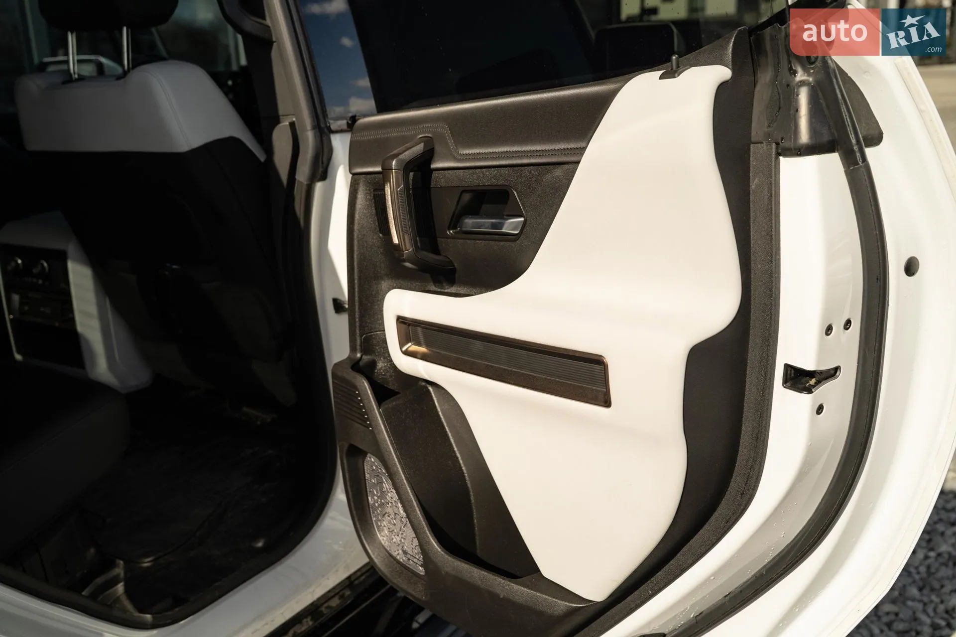 2023 GMC Hummer EV - мініатюра 48