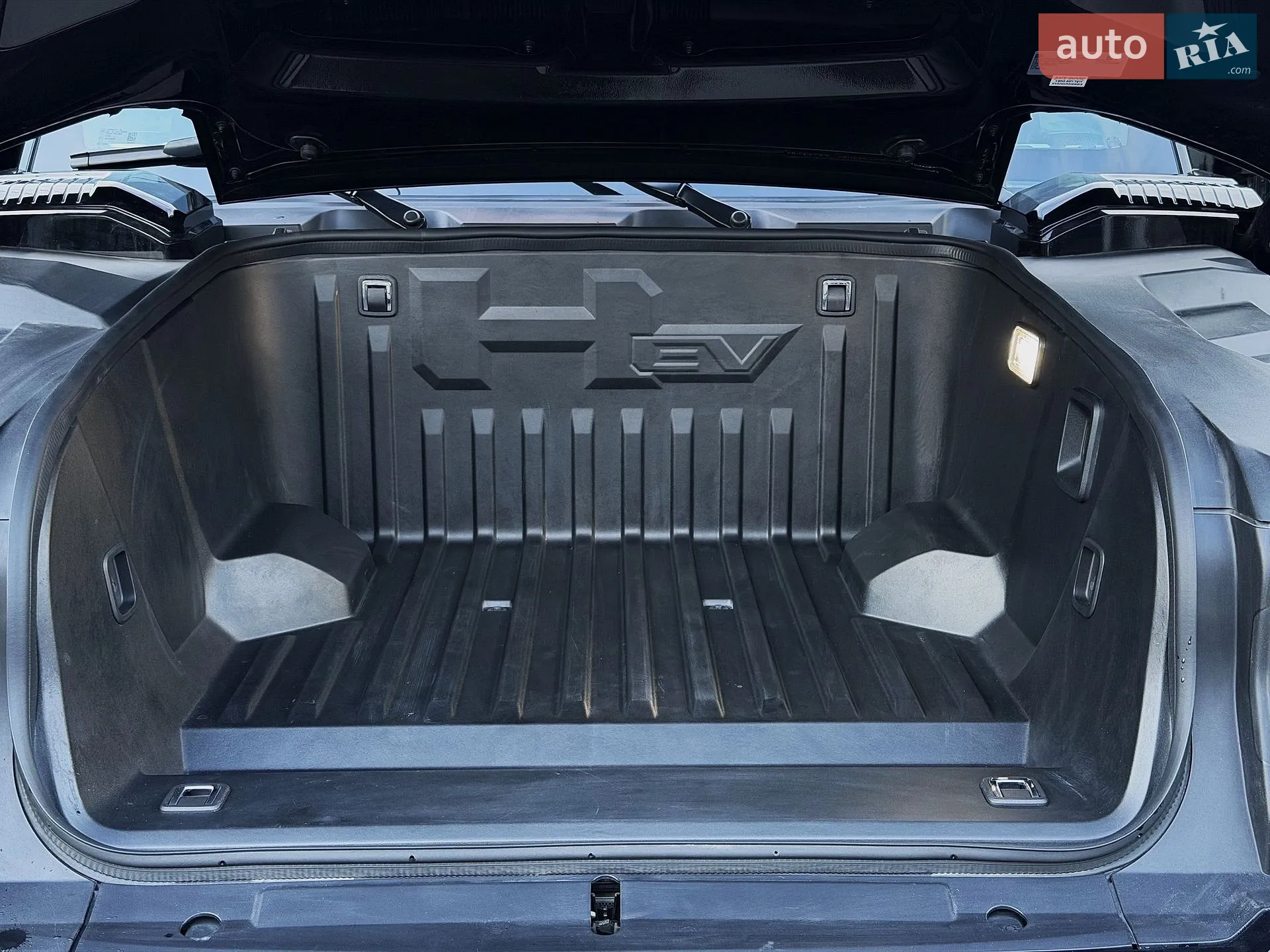 2024 GMC Hummer EV - мініатюра 65