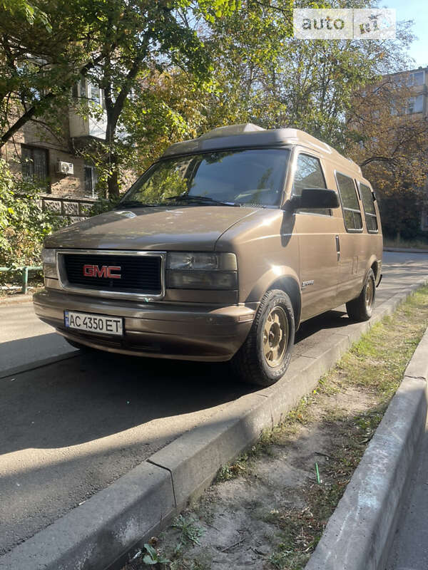 Минивэн GMC Safari 1995 в Киеве