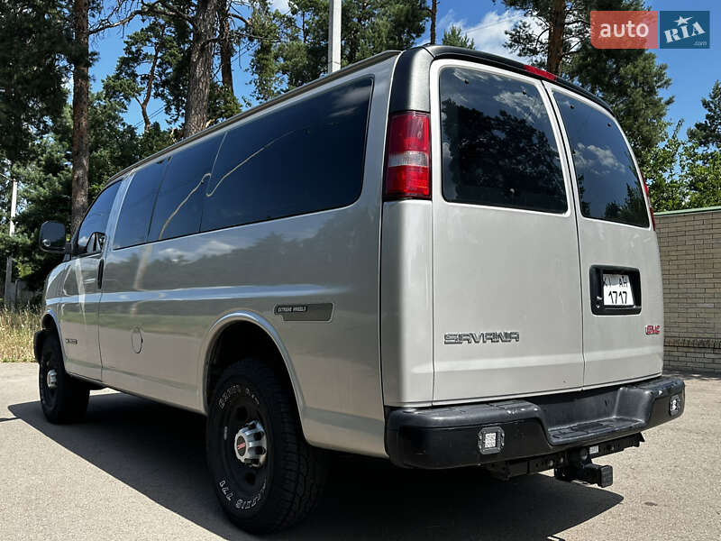 Мінівен GMC Savana 2005 в Києві