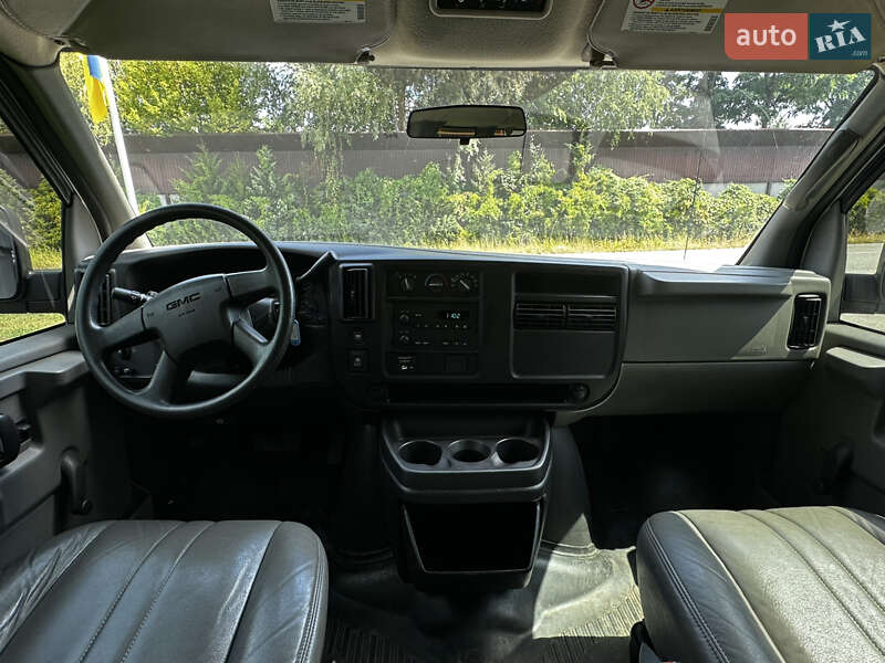 Мінівен GMC Savana 2005 в Києві