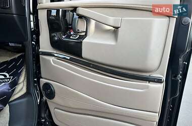 Минивэн GMC Savana 2020 в 