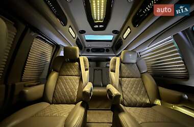 Минивэн GMC Savana 2020 в 