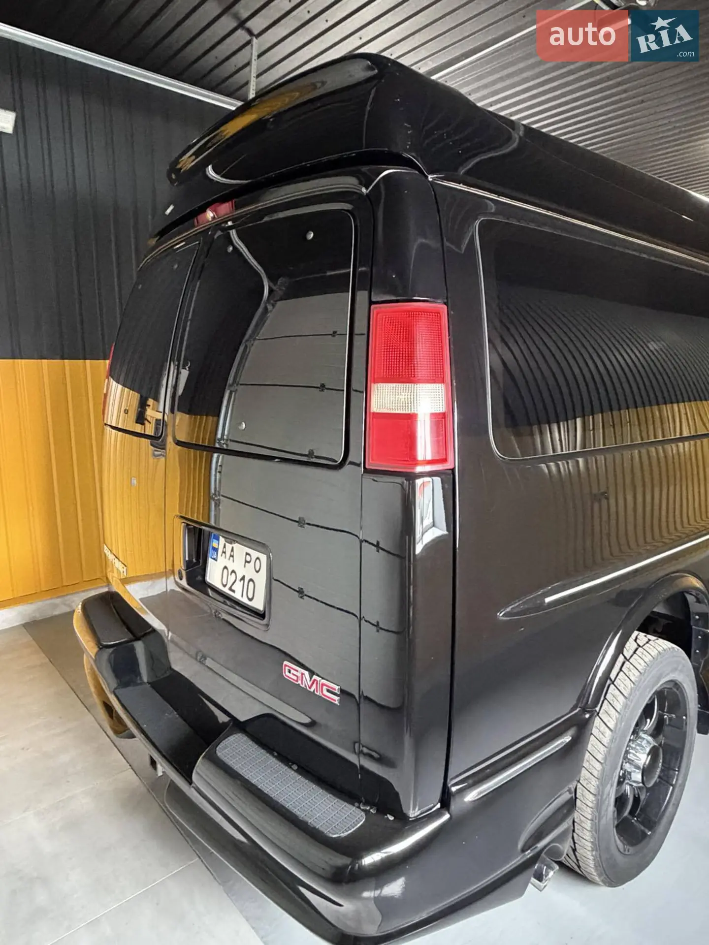 2010 GMC Savana - мініатюра 7