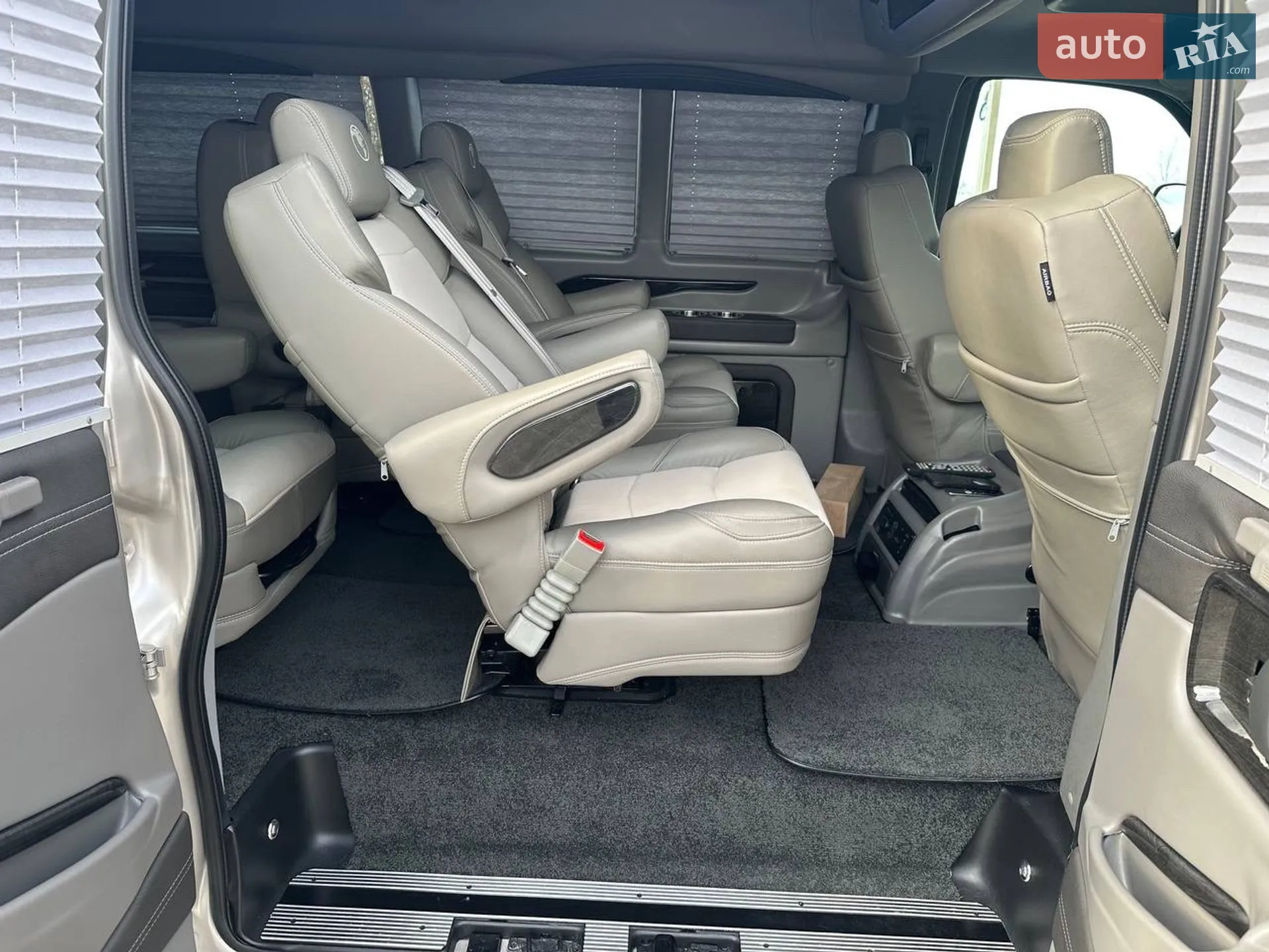 2020 GMC Savana - мініатюра 23
