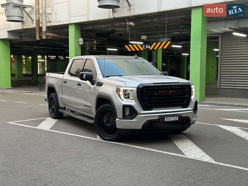Пикап GMC Sierra 2021 в 