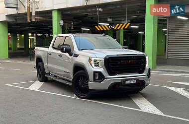 Пикап GMC Sierra 2021 в 