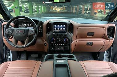 Пикап GMC Sierra 2021 в 