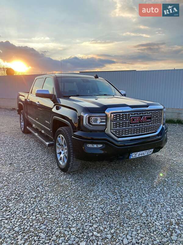 Пикап GMC Sierra 2017 в 