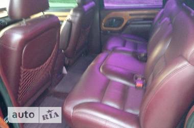 Внедорожник / Кроссовер GMC Suburban 1996 в 
