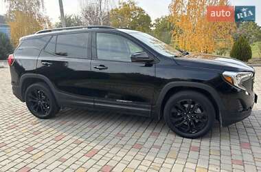 Внедорожник / Кроссовер GMC Terrain 2018 в 