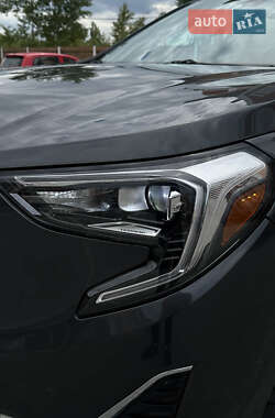Позашляховик / Кросовер GMC Terrain 2018 в 