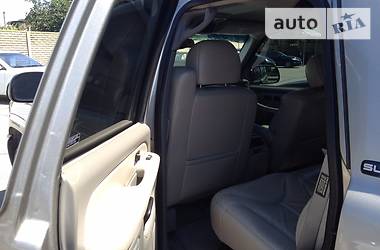 Внедорожник / Кроссовер GMC Yukon 2000 в 