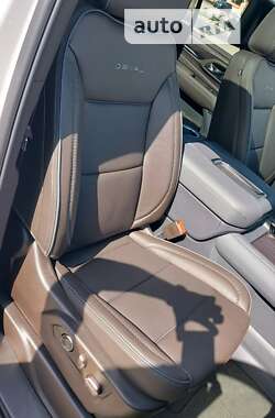 Внедорожник / Кроссовер GMC Yukon 2023 в 