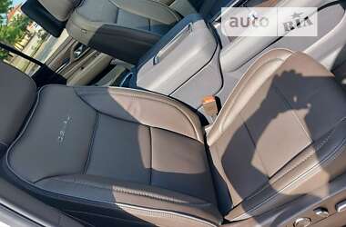 Внедорожник / Кроссовер GMC Yukon 2023 в 