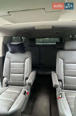 Внедорожник / Кроссовер GMC Yukon 2017 в 
