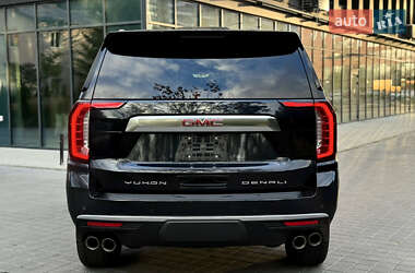 Позашляховик / Кросовер GMC Yukon 2021 в 