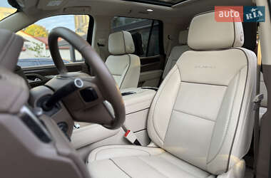 Позашляховик / Кросовер GMC Yukon 2021 в 