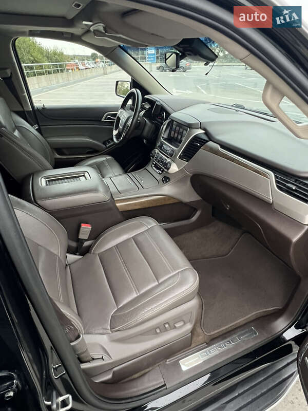 Позашляховик / Кросовер GMC Yukon 2017 в Києві