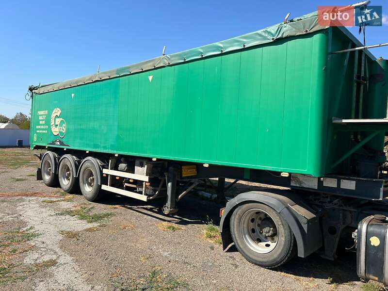 Зерновоз - полуприцеп GRAS GS 2006 в Сарате фото Зерновоз - полуприцеп GRAS GS 2006 в Сарате