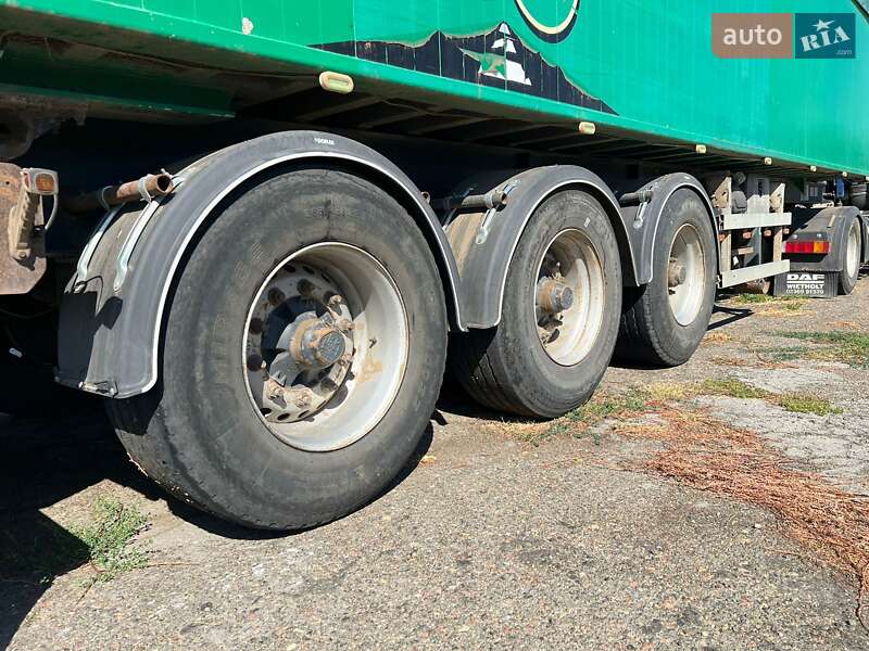 Зерновоз - полуприцеп GRAS GS 2006 в Сарате фото 2 Зерновоз - полуприцеп GRAS GS 2006 в Сарате