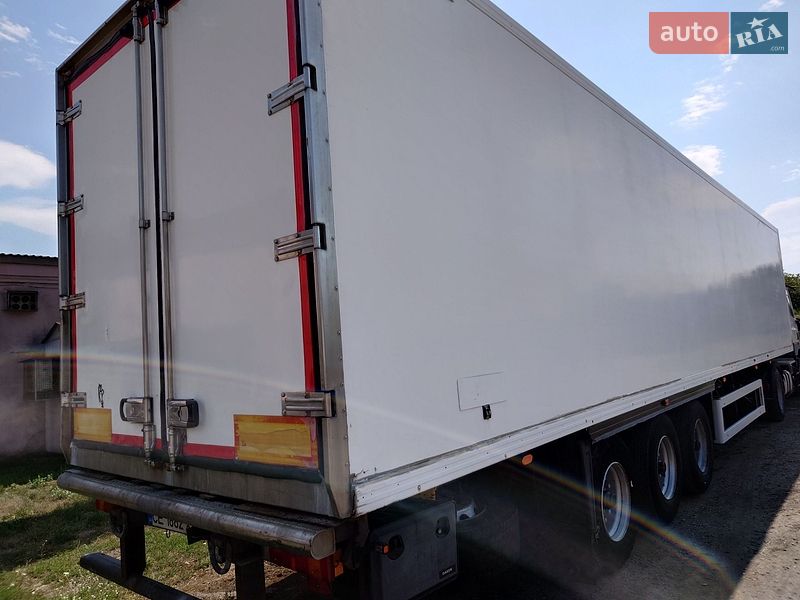Рефрижератор напівпричіп Gray Adams GA3B 2006 в Чернівцях