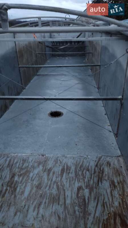 Бортовой полуприцеп Groenewegen DRO 1997 в Катеринополе