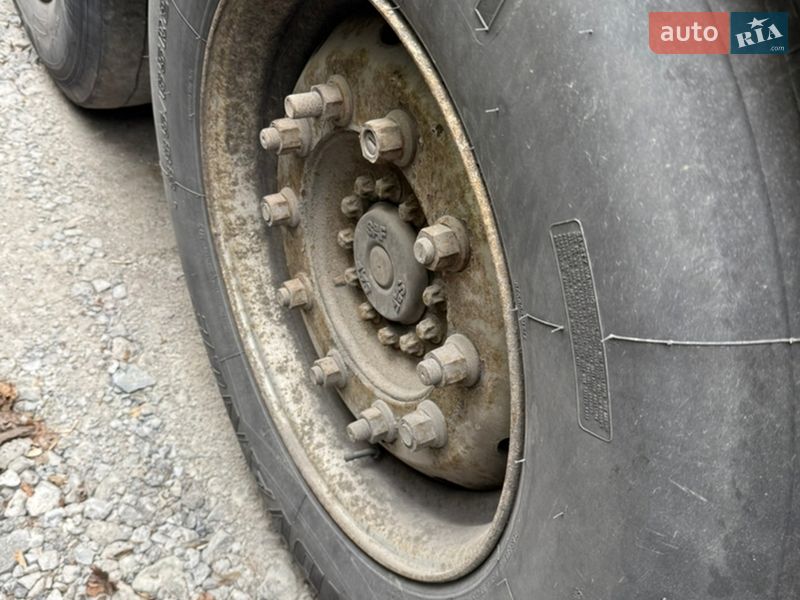 Цистерна Guhur SEM 1985 в Дніпрі