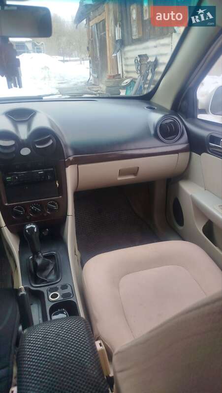 Седан Hafei Saibao 2008 в Перемышлянах