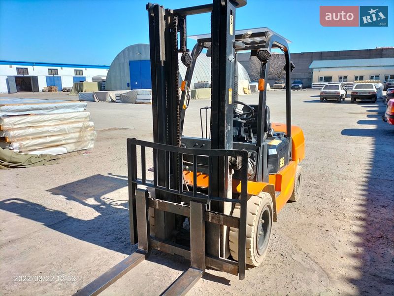 Вилочный погрузчик Hangcha CPCD 2013 в Днепре