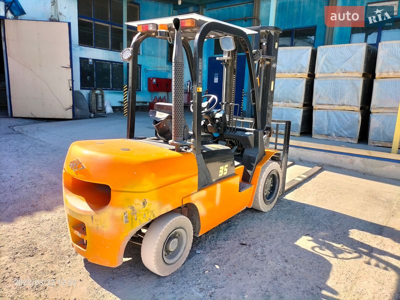 Вилочный погрузчик Hangcha CPCD 2013 в Днепре