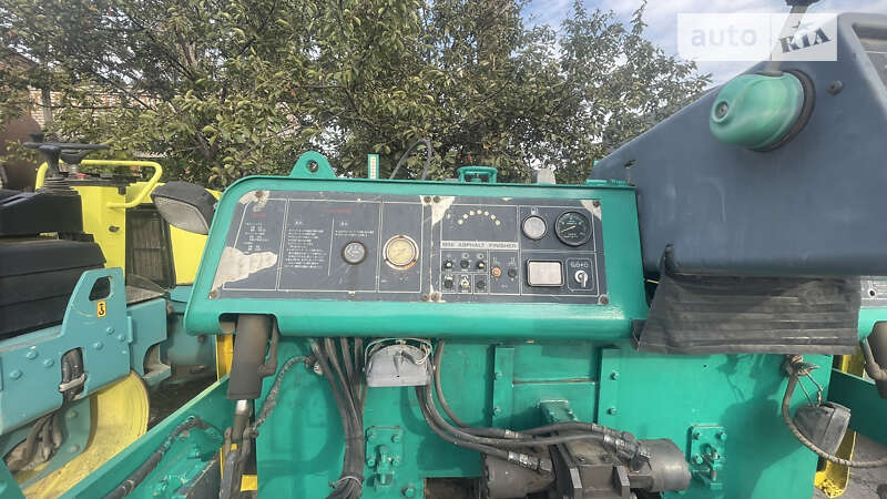 Асфальтоукладчик Hanta F31W 2007 в Николаеве