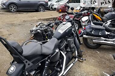 Мотоцикл Чоппер Harley-Davidson 883 Iron 2013 в 