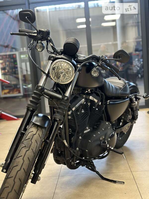 Harley-Davidson 883 Iron 2021