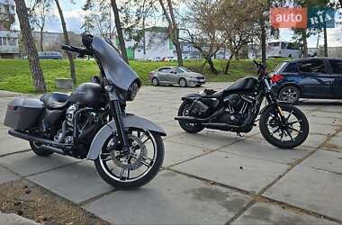 Мотоцикл Чоппер Harley-Davidson 883 Iron 2022 в 