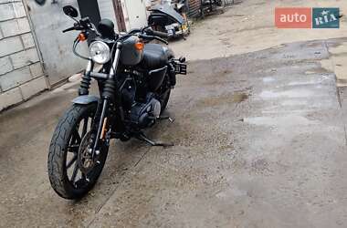 Мотоцикл Чоппер Harley-Davidson 883 Iron 2022 в 